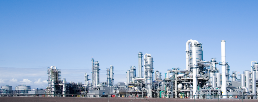 Petrochemie | Industrie | Raffinage | Chemie. Al decennialang staat Mulder-Hardenberg bekend als een betrouwbare en vooruitstrevende speler binnen de sector. Onze expertise stelt ons in staat om de fabrieken optimaal te laten functioneren, waardoor Mulder-Hardenberg zich onderscheidt als een waardevolle partner met toegevoegde waarde.